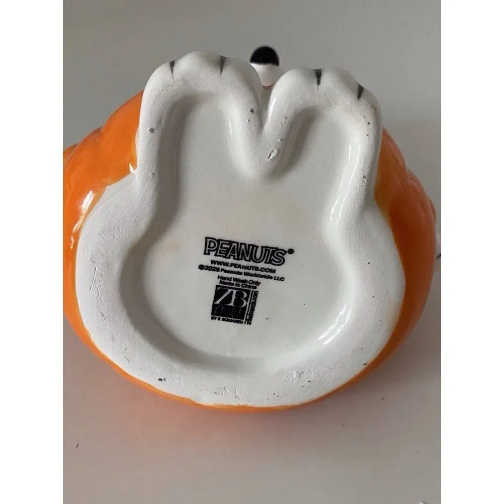Peanuts Snoopy Soap‎ Lotion Dispenser Orange Quilted Puffer Puffy Jacket NEW